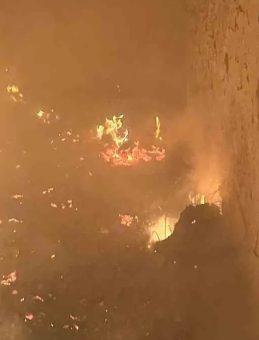 Gece Yarısı &Ccedil;ıkan Yangın: 3 Ev Kullanılamaz Hale Geldi