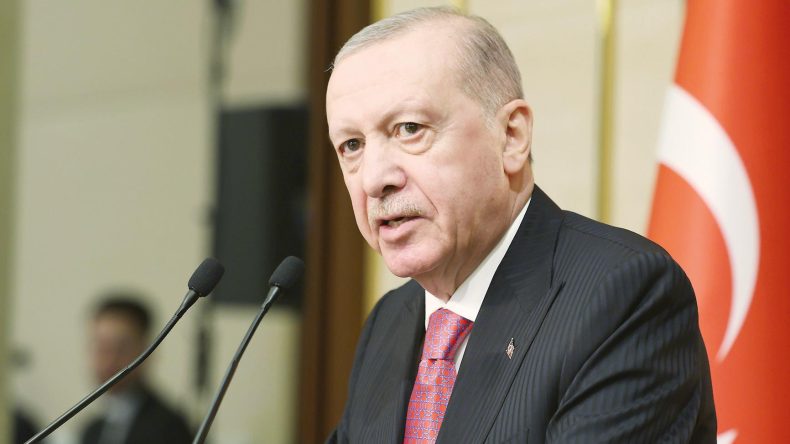 Gen&ccedil;lere seslendi: K&uuml;resel g&uuml;&ccedil; T&uuml;rkiye i&ccedil;in koşturacağız