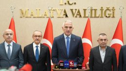 Ger&ccedil;ek 3 yıl sonra g&uuml;n y&uuml;z&uuml;ne &ccedil;ıktı: Bakan Ersoy, Malatya&rsquo;da depremin eşiğinden d&ouml;nd&uuml;