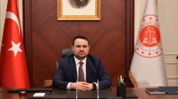 G&Uuml;NCEL HABER: Adalet Bakanlığı'na Akın G&uuml;rlek Atandı!