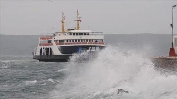 G&uuml;ney Marmara'daki Feribot Seferleri Durduruldu
