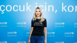 Hadise'den 'UNICEF' Skandalı: T&uuml;rkiye'yi Yardıma Muhta&ccedil; Gibi G&ouml;sterdi!