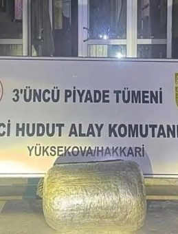 Hakkari'de 5 Kilo 842 Gram Uyuşturucu Ele Geçirildi