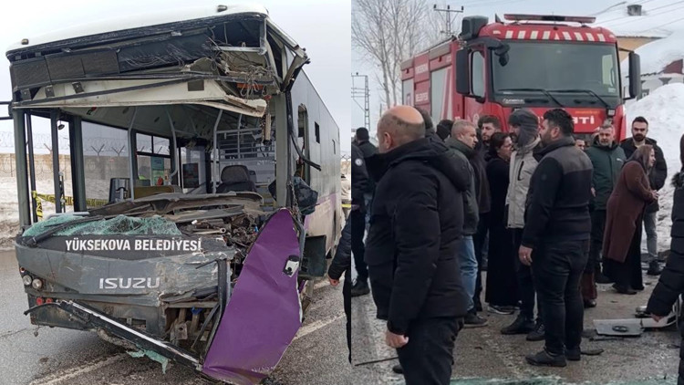 Hakkari'de Feci Kaza: Halk Otobüsü ile Minibüs Çarpıştı, 18 Yaralı