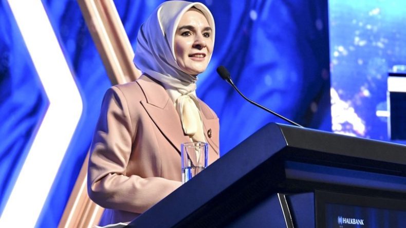 Halkbank &Uuml;reten Kadınlar Yarışması &Ouml;d&uuml;l T&ouml;reni, Halkbank Genel M&uuml;d&uuml;rl&uuml;ğ&uuml;'nde Ger&ccedil;ekleştirildi