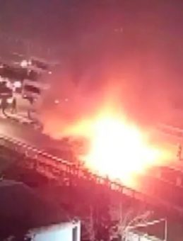 Hareket Halindeki TIR Alev Alev Yanarak Kullanılmaz Hale Geldi