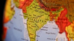 Hindistan'da Sendikaların Grevi: H&uuml;k&uuml;metin Ekonomi Politikaları Protesto Ediliyor