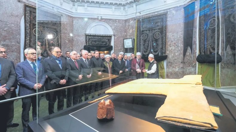 Hırka-i Şerif&rsquo;e Yoğun İlgi