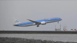 Hollanda'nın KLM Hava Yolları, İsrail U&ccedil;uşlarını Durduruyor