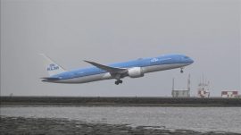 Hollanda'nın KLM Hava Yolları, İsrail U&ccedil;uşlarını Durduruyor