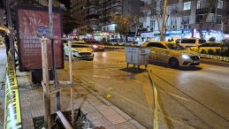 Husumetlisini Otob&uuml;s Beklerken Vurdu: 1 Kişi Ağır Yaralandı