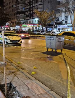 Husumetlisini Otob&uuml;s Beklerken Vurdu: 1 Kişi Ağır Yaralandı