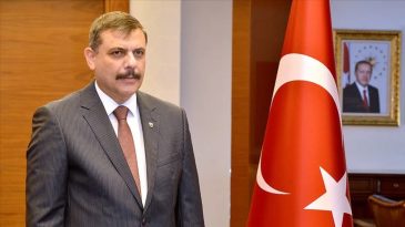 İ&ccedil;işleri Bakanı &Ccedil;ift&ccedil;i, Erzurum'dan Ayrıldığı İ&ccedil;in "Veda Mesajı" Yayınladı