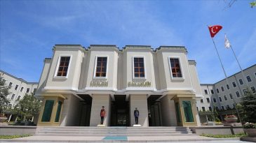 İ&ccedil;işleri Bakanlığı'nda Bakan Yardımcılarının Sorumluluk Alanları Belirlendi