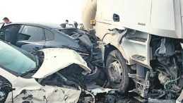 İki Zincirleme Kaza: 1 &Ouml;l&uuml;, 32 Yaralı