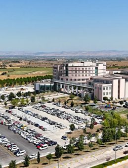 İleri teknolojiyle yeniden hayat bulan damar: Tam tıkanıklık başarıyla aşıldı