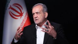 İran'dan ABD ile M&uuml;zakere A&ccedil;ıklaması: &Uuml;lkeyi 'Ne Savaş Ne Barış' Durumundan &Ccedil;ıkardık