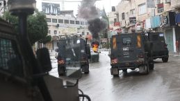 İsrail, Batı Şeria&rsquo;da Gece Baskını Ger&ccedil;ekleştirdi: 3 Filistinli G&ouml;zaltına Alındı