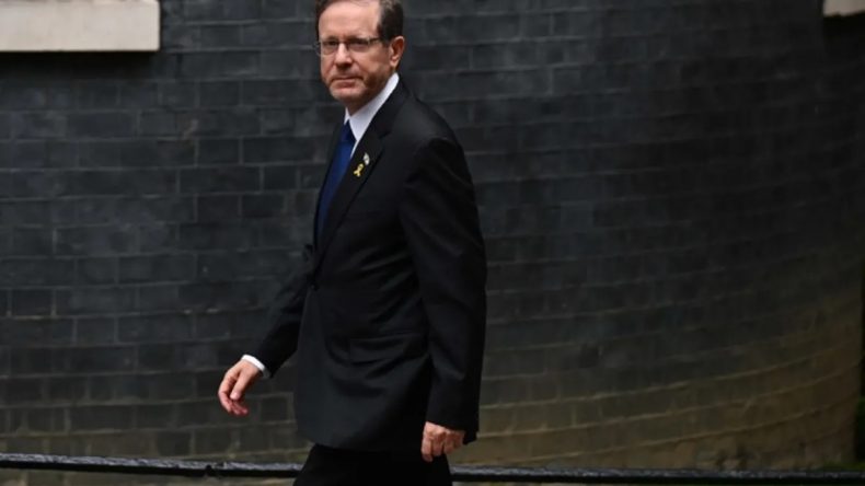 İsrail Cumhurbaşkanı Herzog, Epstein'le İlişkisini Reddetti