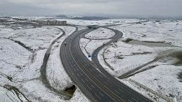 İstanbul Beyaza B&uuml;r&uuml;nd&uuml;