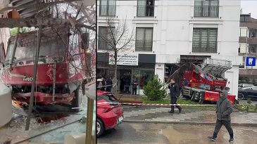 İstanbul'da Asans&ouml;rl&uuml; Nakliye Kamyonu Diş Polikliniğine Girdi: 2 Yaralı