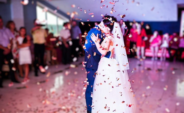 İstanbul'daki D&uuml;ğ&uuml;n Salonlarında Salı G&uuml;n&uuml; Tatil Uygulaması Başlıyor