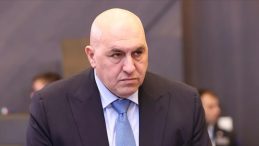 İtalya Bu G&uuml;ndemle &Ccedil;alkalanıyor! Savunma Bakanı Duabi'de Mahsur Kaldı