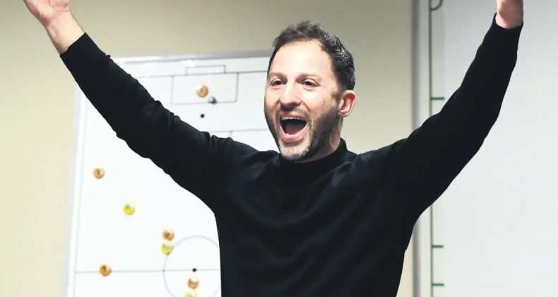 İzlemiyor, Yaşıyor!