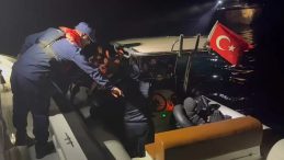 İzmir A&ccedil;ıklarında 28 D&uuml;zensiz G&ouml;&ccedil;men Yakalandı