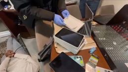 İzmir'de B&uuml;y&uuml;k Operasyon: 49 Kişi Yasa Dışı Bahis Sebebiyle Tutuklandı!