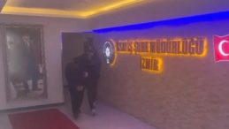 İzmir'de Fuhuş &Ccedil;etesine Baskın! 6 Ş&uuml;pheli Tutuklandı