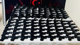 İzmir'de G&uuml;vercin K&uuml;mesinde Şaşırtan Bulgu: Cephaneliğe D&ouml;n&uuml;şt&uuml;rm&uuml;şler!