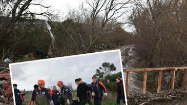 İzmir'de Sel Felaketi: K&ouml;pr&uuml;den Ge&ccedil;en Ara&ccedil;ta 2 &Ouml;l&uuml;