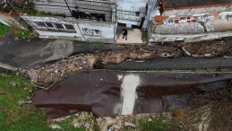 İzmir'de Yetersiz Altyapı Sorunları: Cadde ve Sokaklar Su İ&ccedil;inde Kaldı!