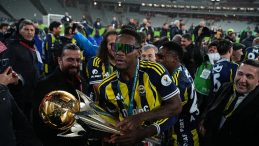 Jhon Duran Fenerbah&ccedil;e'ye Veda Etti
