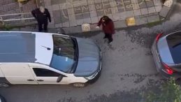 Kadık&ouml;y'de Park Yeri Tartışması: 'Burası Evimin &Ouml;n&uuml;, &Ccedil;ık Defol'