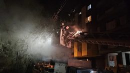 Kağıthane'de Korkutucu Yangın: Mahsur Kalan 11 Kişi Kurtarıldı