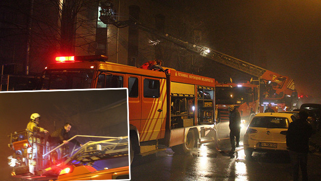 Kağıthane'de marangoz at&ouml;lyesinde yangın: 11 kişi kurtarıldı