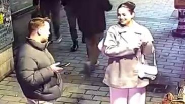 Kapalı &Ccedil;arşı'da Hırsızlık Olayı: &Ccedil;antayı Koluna Takıp Ka&ccedil;tılar
