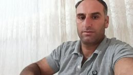 Kar K&uuml;reme Aracı Ref&uuml;je &Ccedil;arpıp Devrildi: 2 Kişi Hayatını Kaybetti