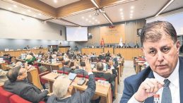 Kara Delik İki Ayda 4.6 Milyar G&uuml;neş K&uuml;tlesi Yutmayı Başardı