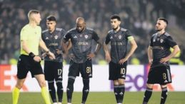 Karabağ, Devler Ligi'nde Zor Durumda