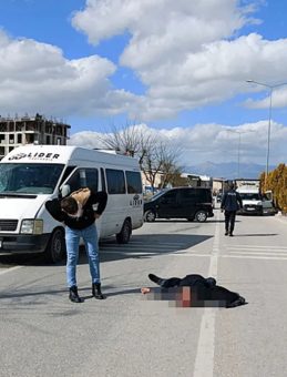 Karaman'da Korkun&ccedil; Kaza! Yolun Karşısına Ge&ccedil;erken Minib&uuml;s &Ccedil;arptı: Hayatını Kaybetti