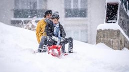 Kars'ta Okullar Yarın Tatil Mi? Valilikten Kar Tatili A&ccedil;ıklaması Geldi mi?
