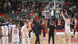 Karşıyaka'ya Galatasaray Ceza Boundu