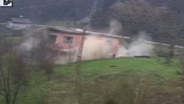 Kastamonu'da Heyelan: İki Katlı Ev Yıkıldı