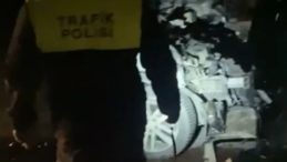 Kayseri'de Minib&uuml;s Kazası: S&uuml;r&uuml;c&uuml; Yaralandı ve 3 At Hayatını Kaybetti!