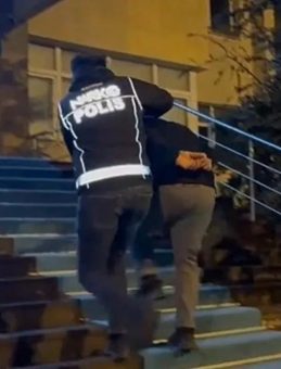 Kayseri&rsquo;de Eş Zamanlı Uyuşturucu Operasyonu: 3 G&ouml;zaltı