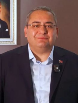 Ke&ccedil;i&ouml;ren Belediye Başkanı Mesut &Ouml;zarslan, CHP'den İstifa Etti: "Bir Genel Başkan, Belediye Başkana K&uuml;f&uuml;r Eder mi?"