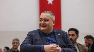 Ke&ccedil;i&ouml;ren Belediye Başkanı &Ouml;zarslan: Senin ne insanlığın var ne Cumhuriyet Halk Partililiğin var, ne adamlığın var